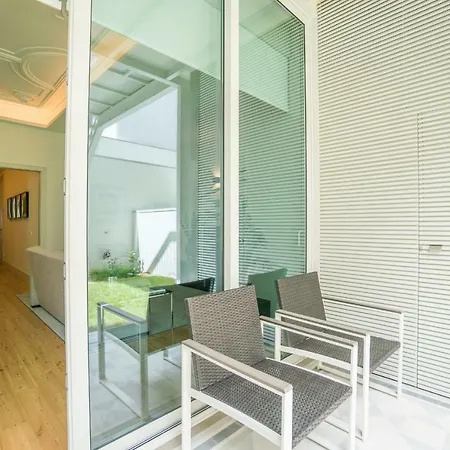 Courtyard & Elegance 公寓 *