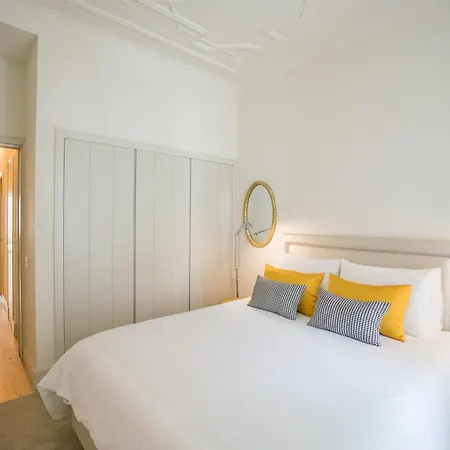 Courtyard & Elegance 公寓 *