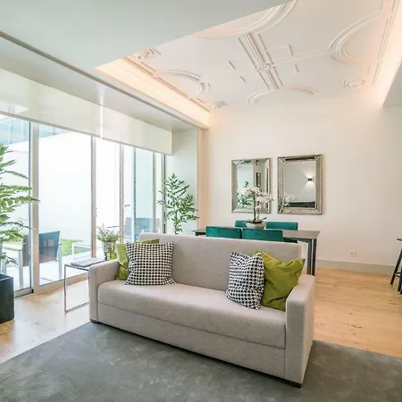 Courtyard & Elegance * 리스본