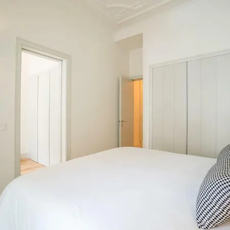 Courtyard & Elegance *