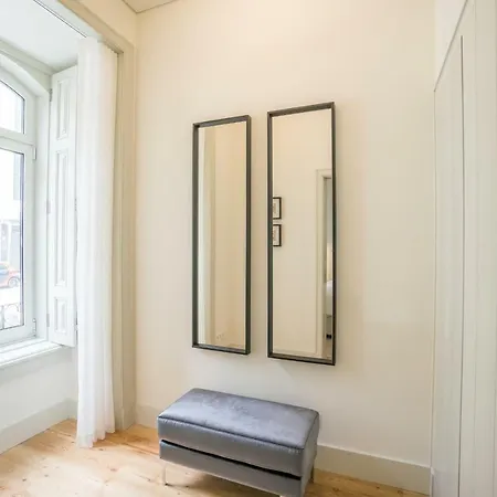 Courtyard & Elegance Apartment