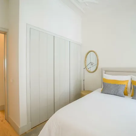 Courtyard & Elegance * 리스본