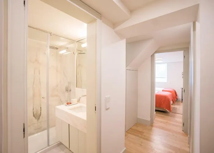 Courtyard & Elegance