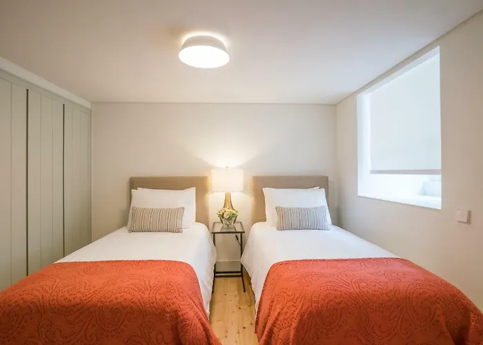 Courtyard & Elegance *