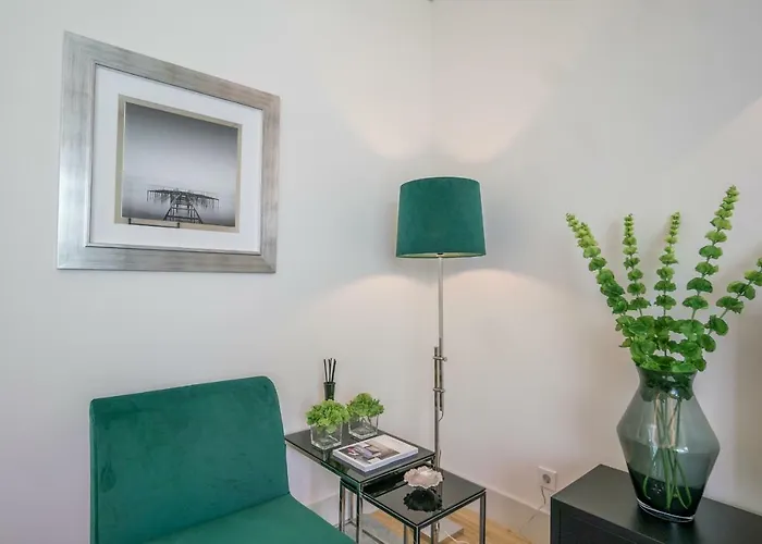 Courtyard & Elegance * Lisbon