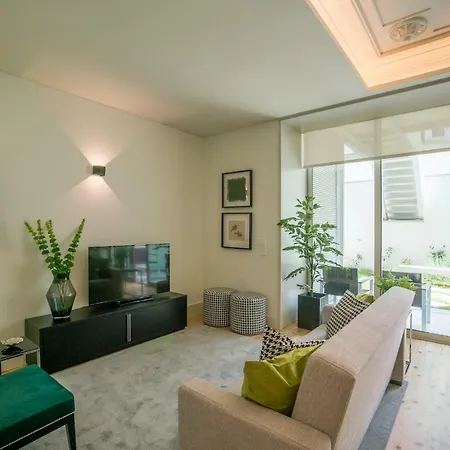 Apartmán Courtyard & Elegance