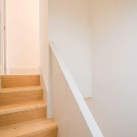 Courtyard & Elegance