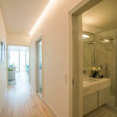 Courtyard & Elegance